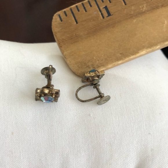 Vintage Screwback Earrings - Picture 3 of 3